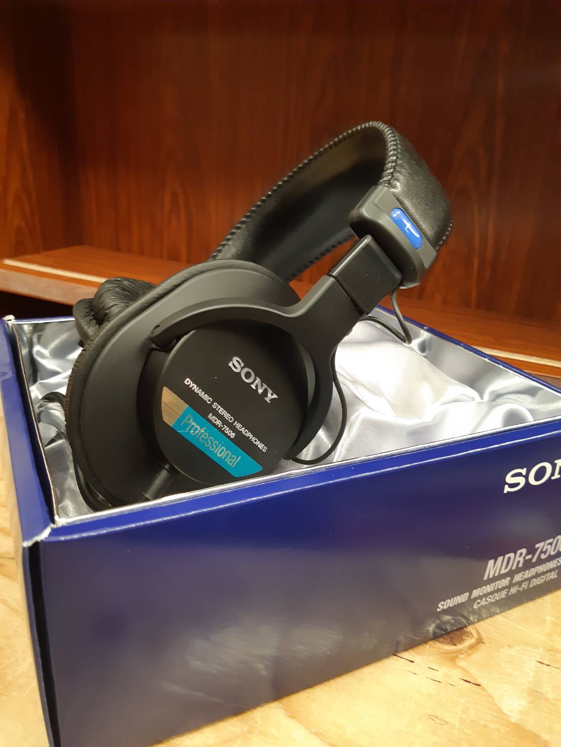 2/13☆SONY MDR-7506｜iQOS 2.4 plus 入荷しました！☆ | おたちゅう